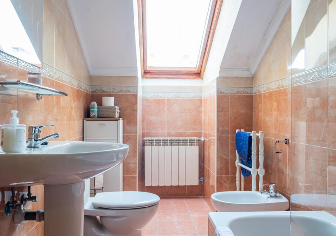 Apartamento Irene Centrico Con Wifi Y Parking Coche Tamano Medio Onís Exterior foto